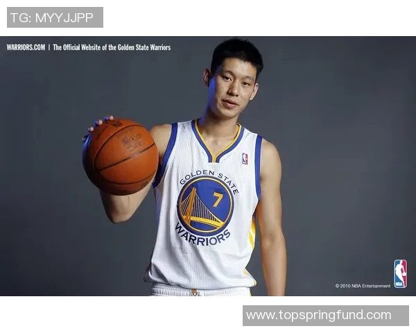 明星穿篮球背心展现运动魅力与时尚风潮引领潮流新趋势